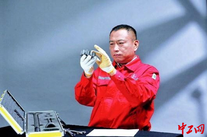 唐守忠:扎根一线 炼就石油行业的“技能标杆”